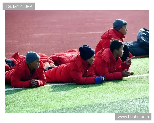 锁脚神功再现！追梦伤脚小将遭恶意犯规